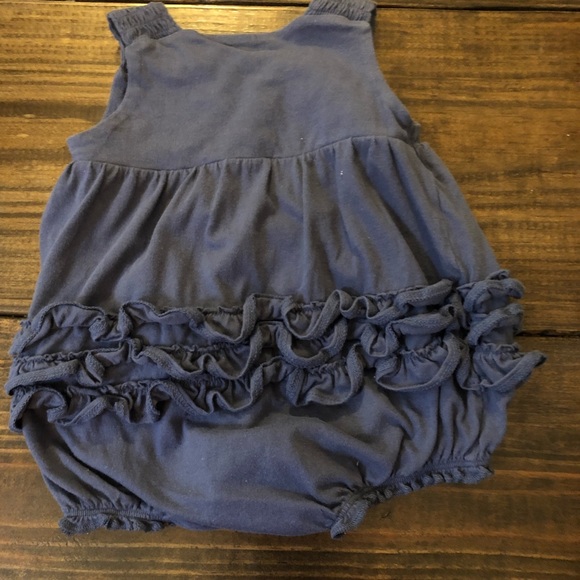 Burts Bee's bubble roper with ruffles 6-9 months - Picture 4 of 4